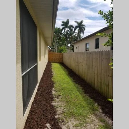 فيلا 823 104Th Ave. N. North Naples المظهر الخارجي الصورة