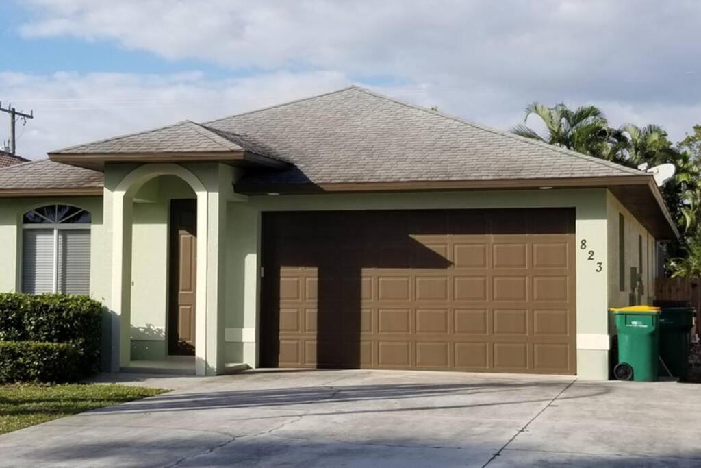 فيلا 823 104Th Ave. N. North Naples المظهر الخارجي الصورة